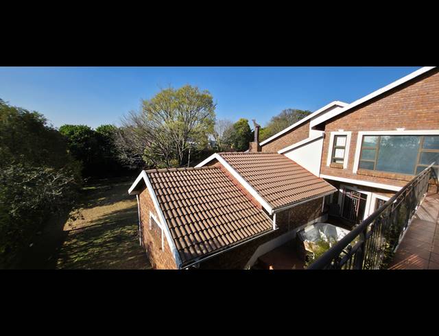 5 BEDROOM FREESTANDING FOR SALE IN REYNO RIDGE